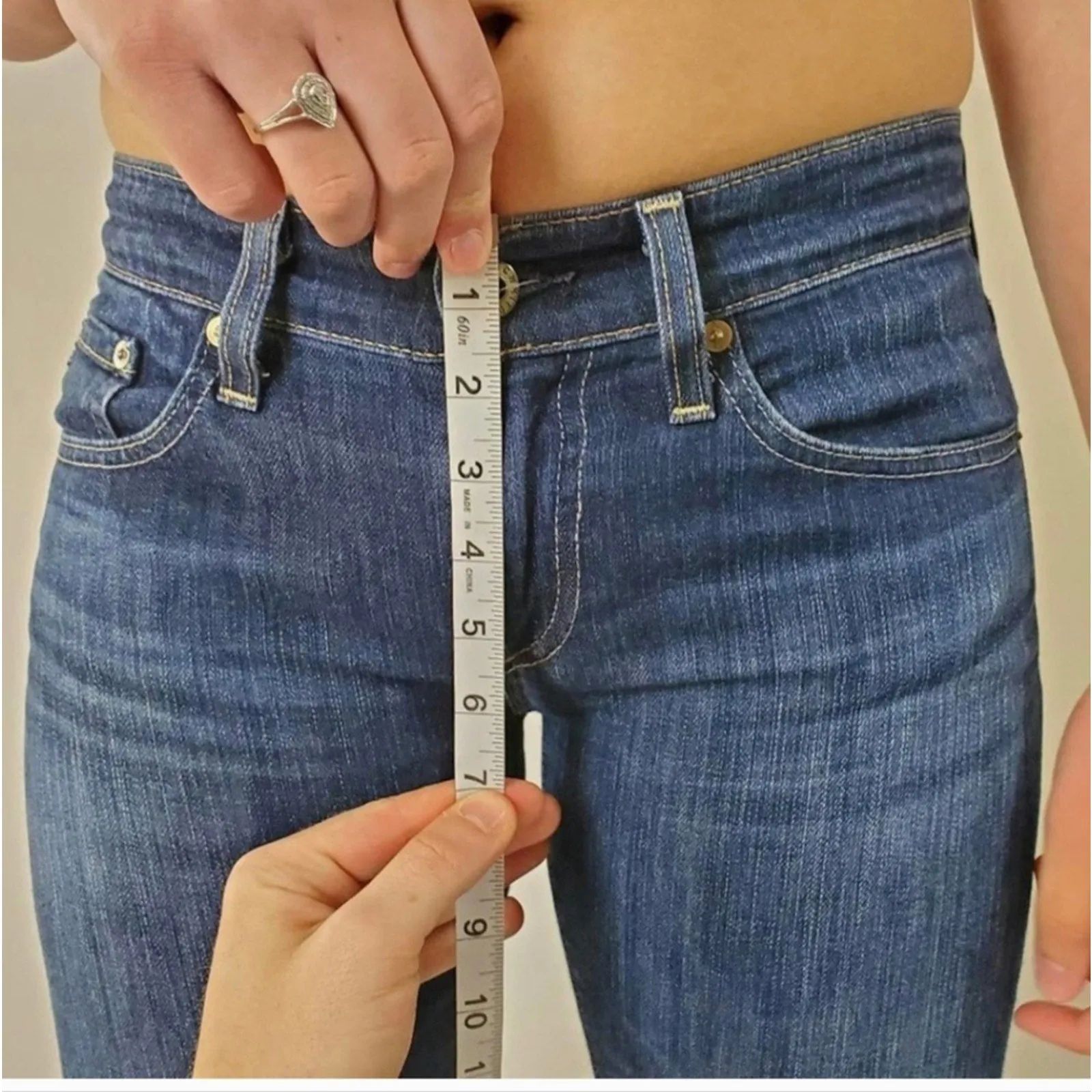 AG Adriano Goldschmied " The Tomboy " Cropped Jeans - 26