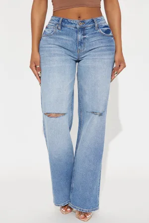 Alvie Ripped Straight Leg Jeans - Medium Wash
