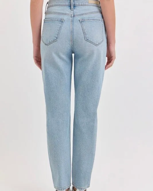 Leo High Rise Mom Jeans (Light Denim)