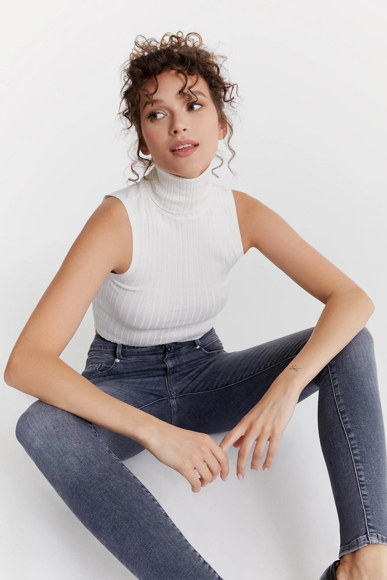 Lisa Ultra High Waist 5 Pocket Jeans Smoke grey